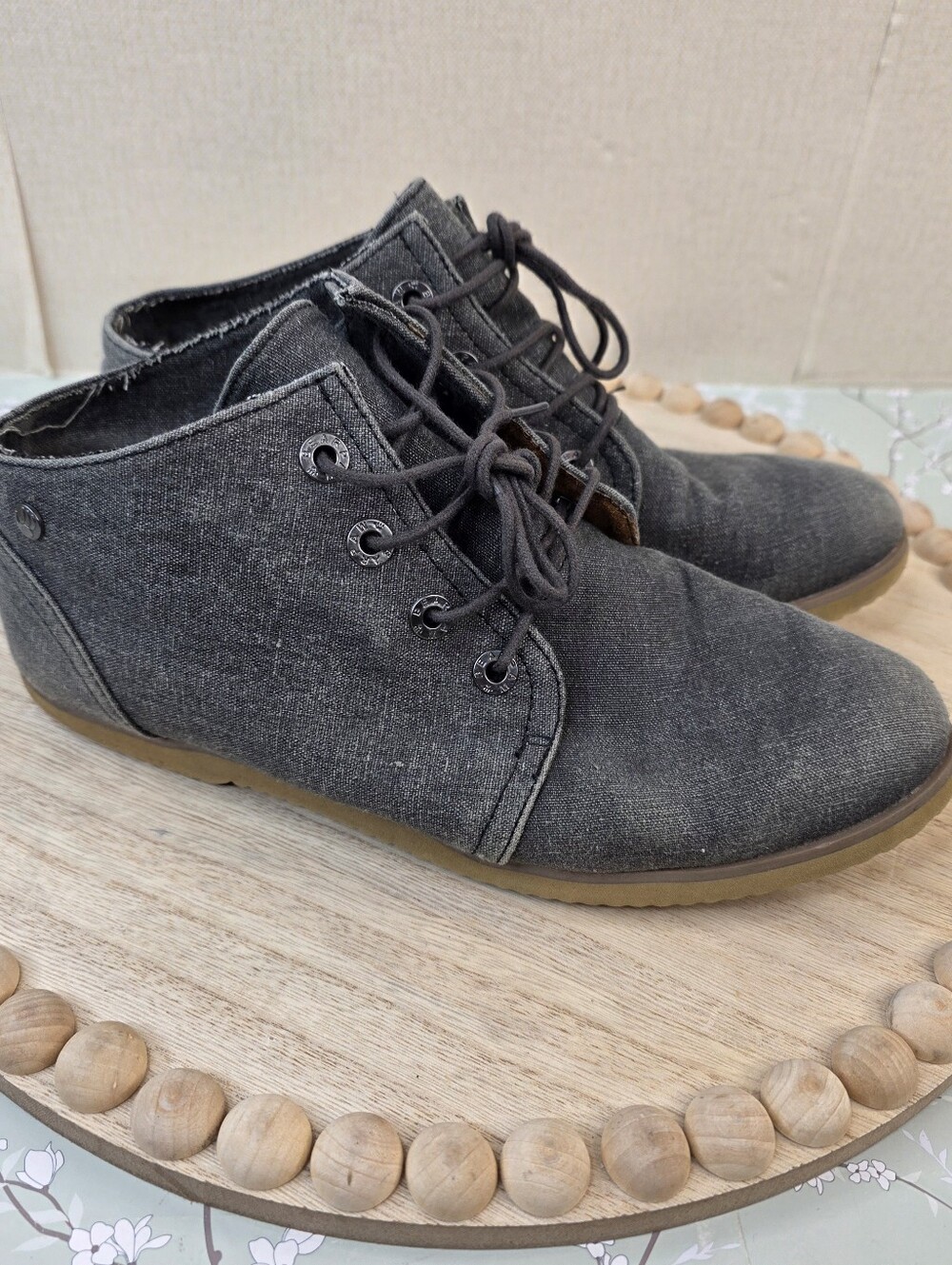 BearPaw 8 Woman's Claire Lace Up Ankle Boots